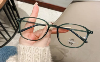  ,国产防控近视眼镜哪个好？